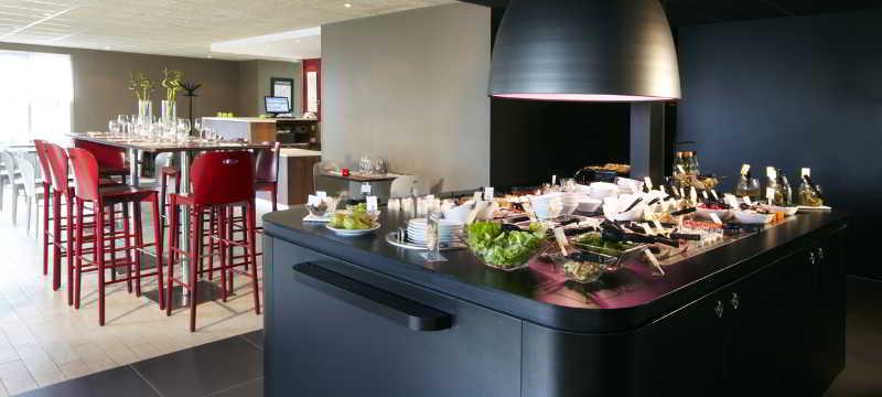 Hotel Restaurant Campanile Орийак Экстерьер фото