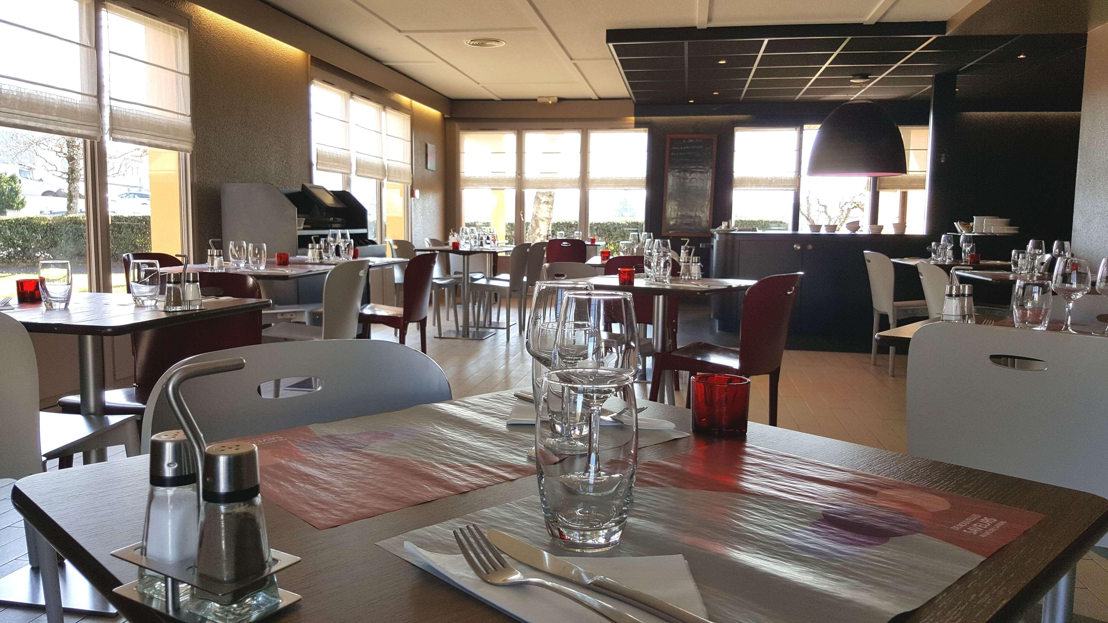 Hotel Restaurant Campanile Орийак Экстерьер фото