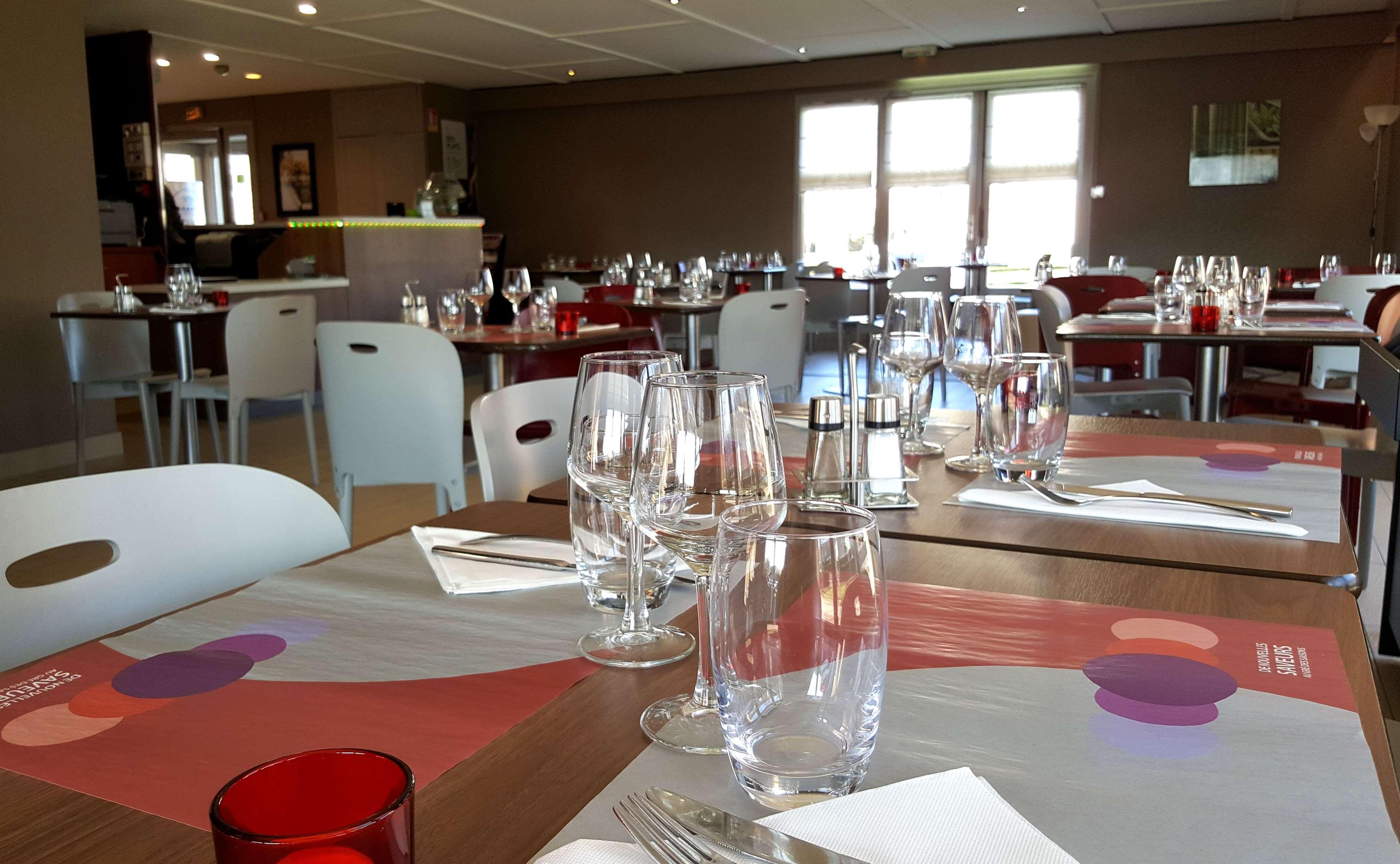 Hotel Restaurant Campanile Орийак Экстерьер фото