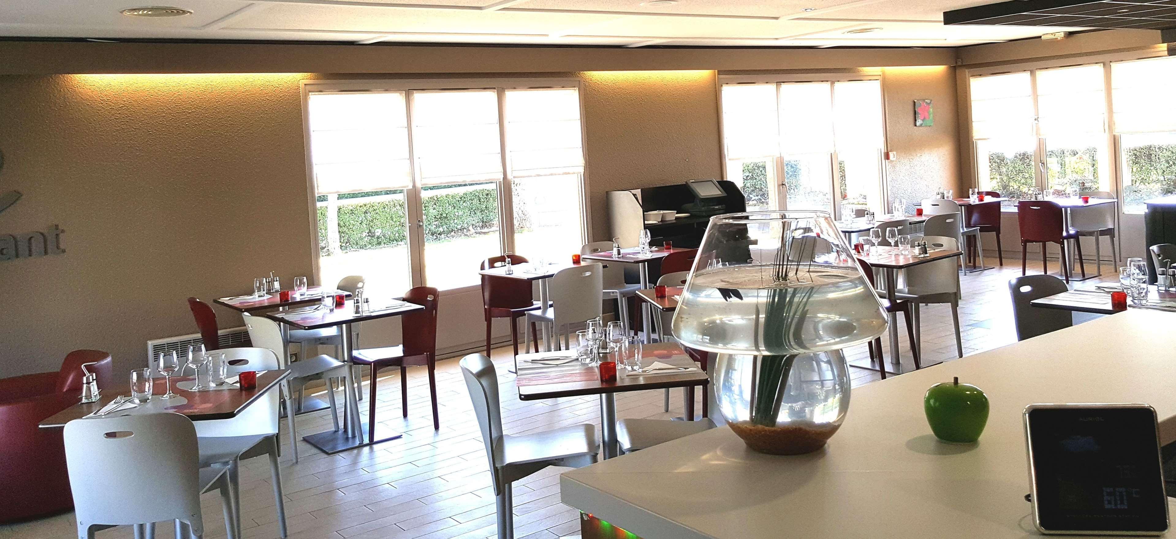 Hotel Restaurant Campanile Орийак Экстерьер фото