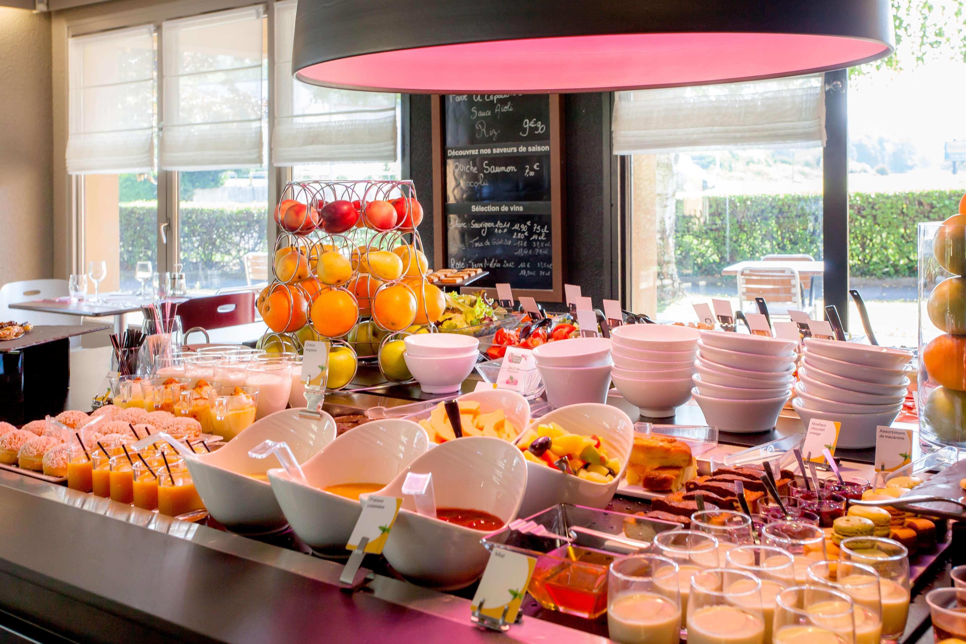 Hotel Restaurant Campanile Орийак Экстерьер фото