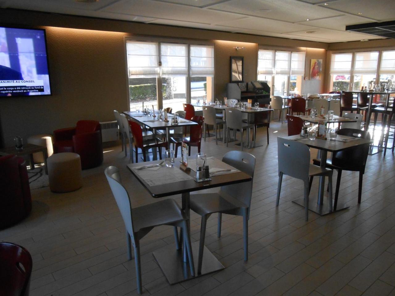 Hotel Restaurant Campanile Орийак Экстерьер фото