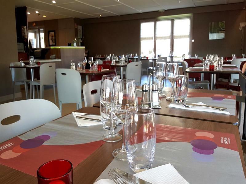 Hotel Restaurant Campanile Орийак Экстерьер фото
